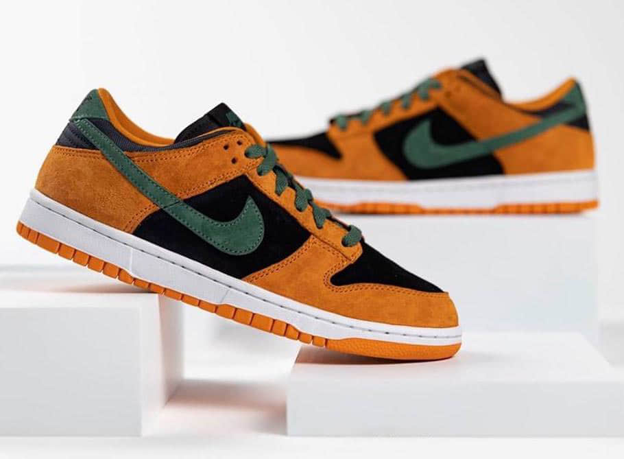 01年丑小鸭套装复刻回归!这两双Dunk绝对要火!