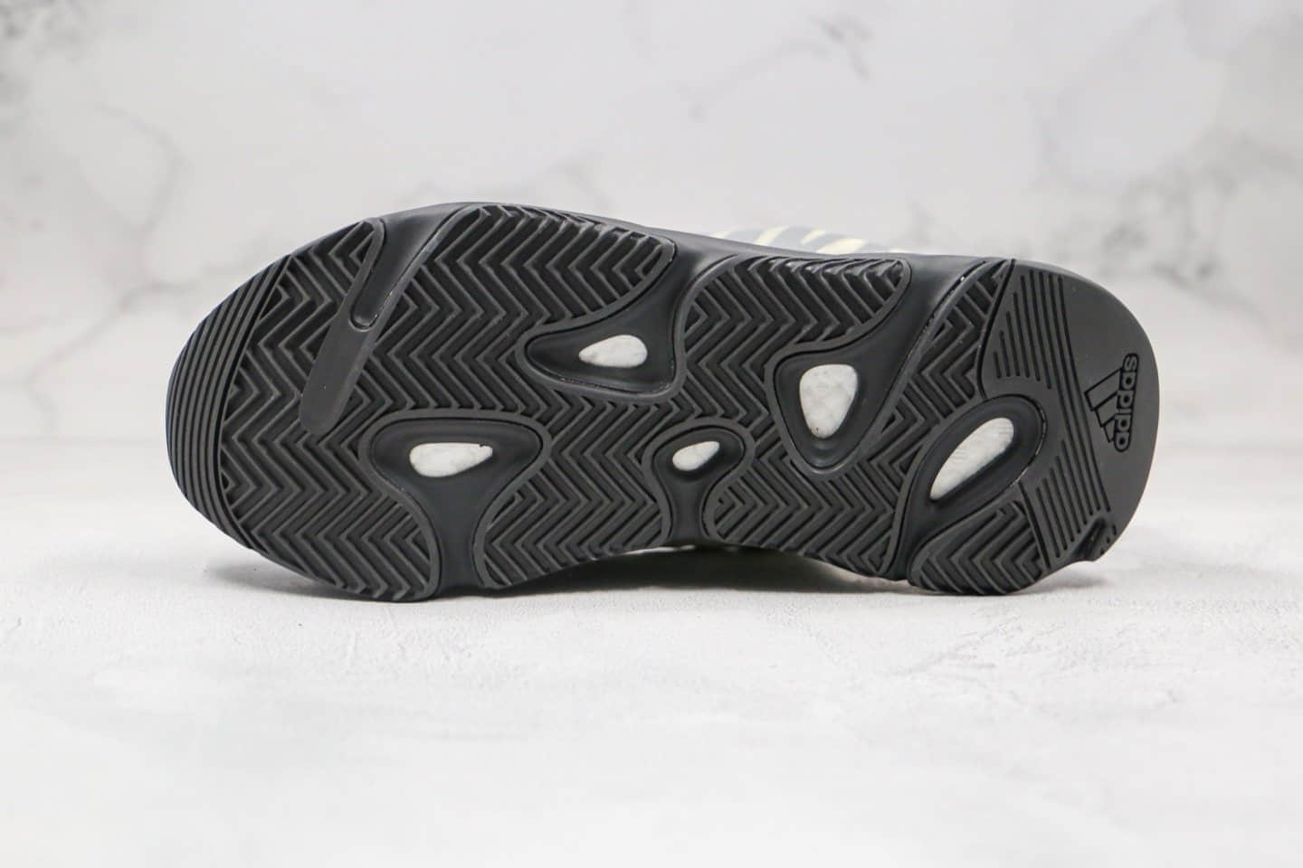 阿迪达斯Adidas Yeezy Boost 700 MNVN Orange椰子700MNVN老爹鞋灰黑色3M反光内置真爆米花缓震大底原盒原标 货号:FY3729