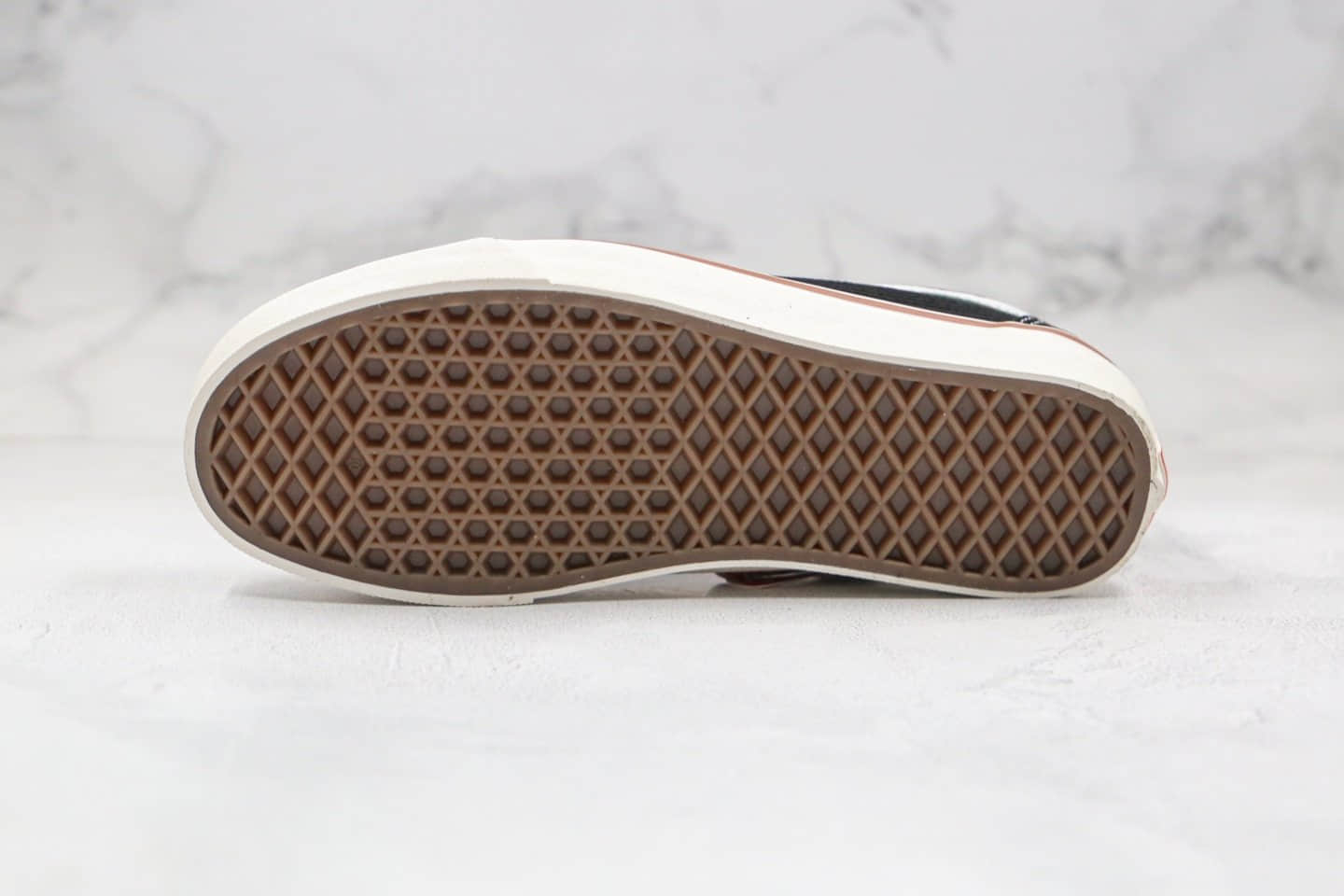 万斯Vans Old Skool 36公司级版本低帮灯芯绒安纳海姆圆带滑板鞋原厂硫化大底内置钢印 货号:VN0A38G2UPG