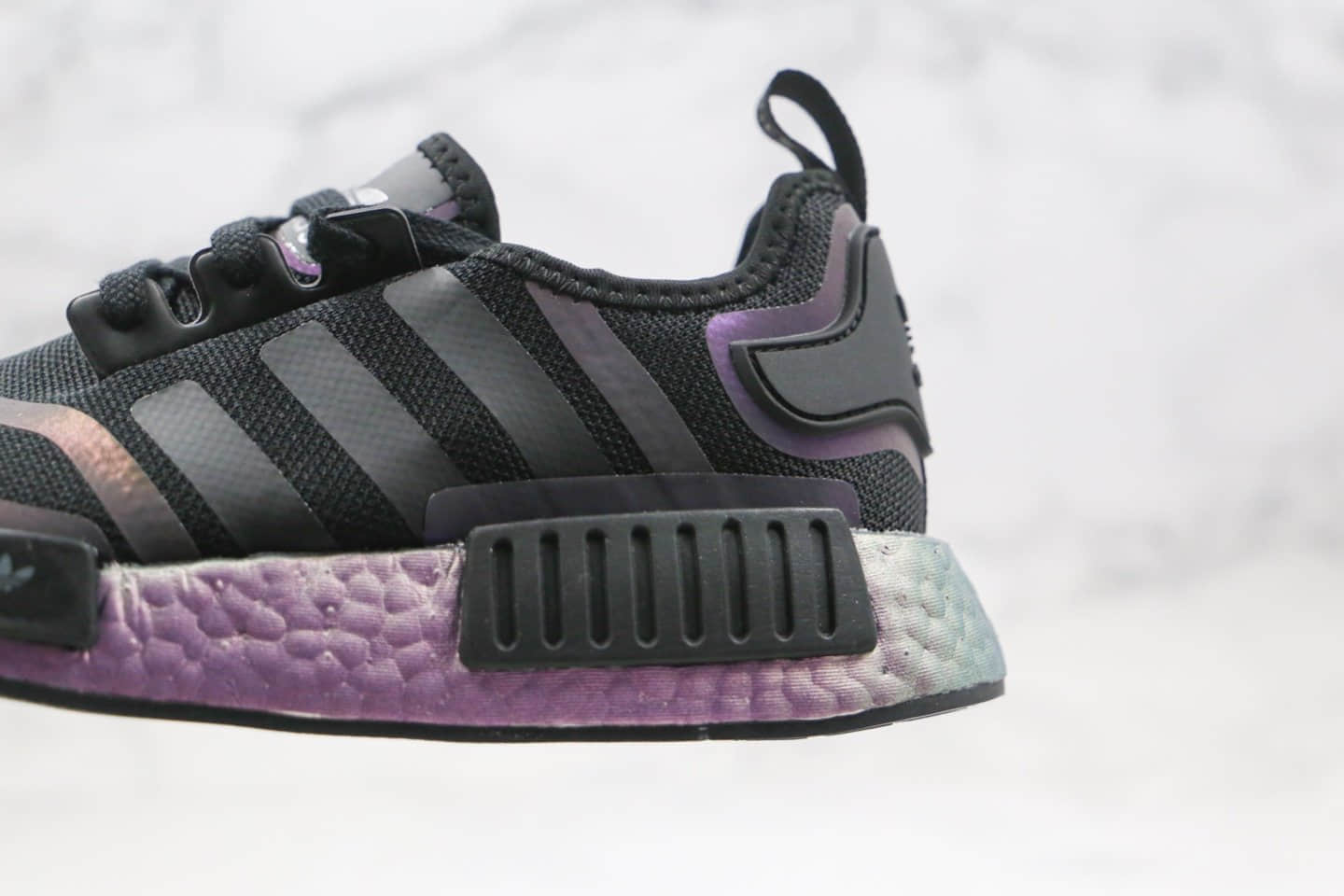 阿迪达斯Adidas NMD R1 Boost纯原版本爆米花跑鞋NMD炫彩黑紫色原厂巴斯夫大底 货号:FV8732
