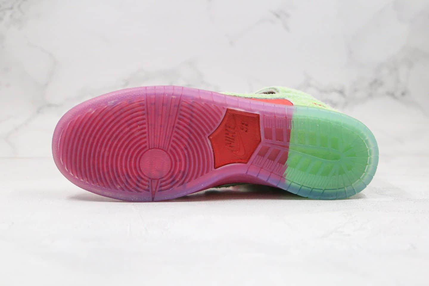 耐克Nike SB Dunk high“strawberry cough纯原版本高帮SB DUNK咳嗽草莓红绿色板鞋内置气垫原盒原标 货号:CW7093-600