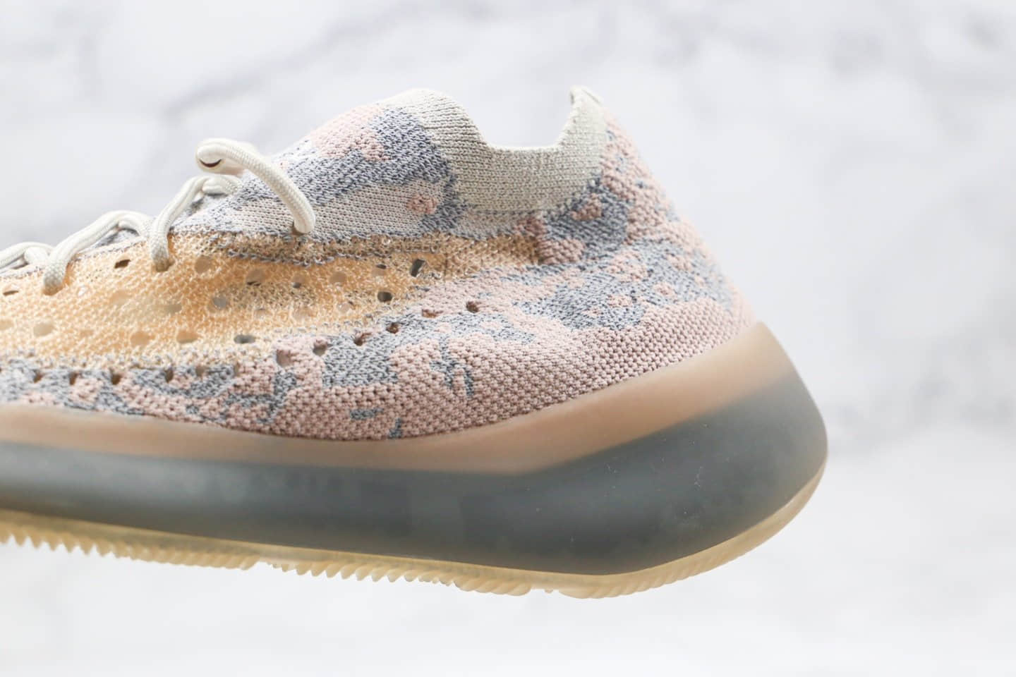 阿迪达斯Adidas Yeezy 380 Boost纯原版本椰子380爆米花跑鞋外星人满天星配色正确巴斯夫大底原盒原标 货号:FZ4977