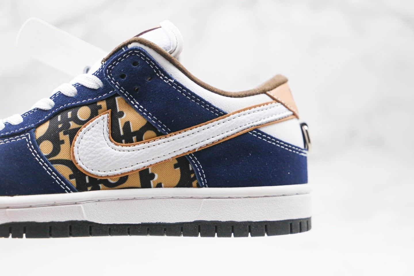 耐克Nike Dunk Low Pro x Dior纯原版本迪奥联名款低帮SB DUNK板鞋黑棕白色原盒原标内置气垫 货号：CU1727-222