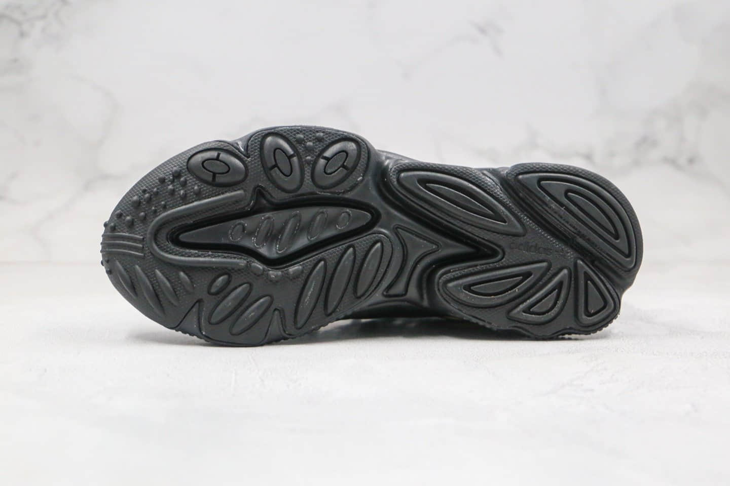 阿迪达斯Adidas OZWEEGO 2020纯原版本水管老爹鞋炫彩黑色原盒原标区别市面通货版本 货号:FV9653