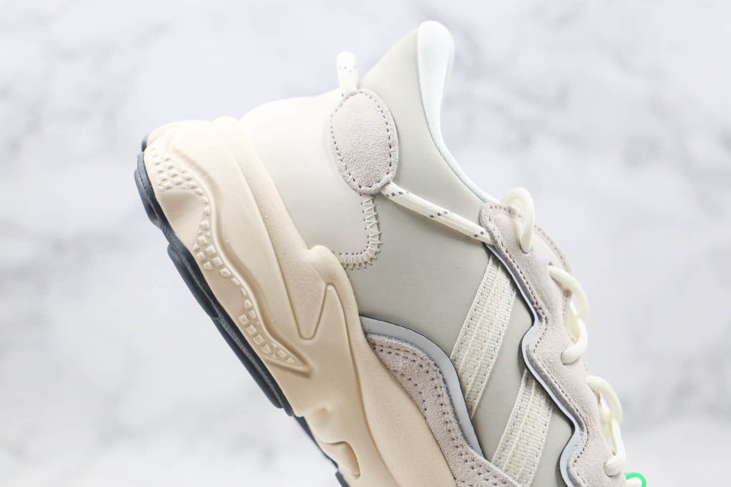 阿迪达斯Adidas Originals Ozweego纯原版本水管老爹鞋皮面浅灰色原档案数据开发 货号:EG8354