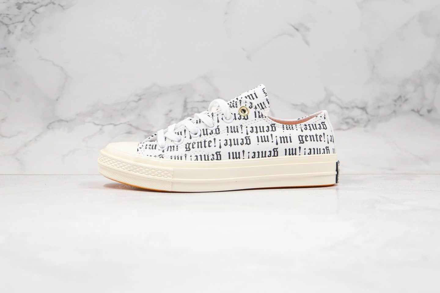 匡威Converse x J Balvin Willy William公司级版本西班牙乐队联名款低帮白黑色字母印花帆布鞋正确双围条硫化蓝底 货号:169587C