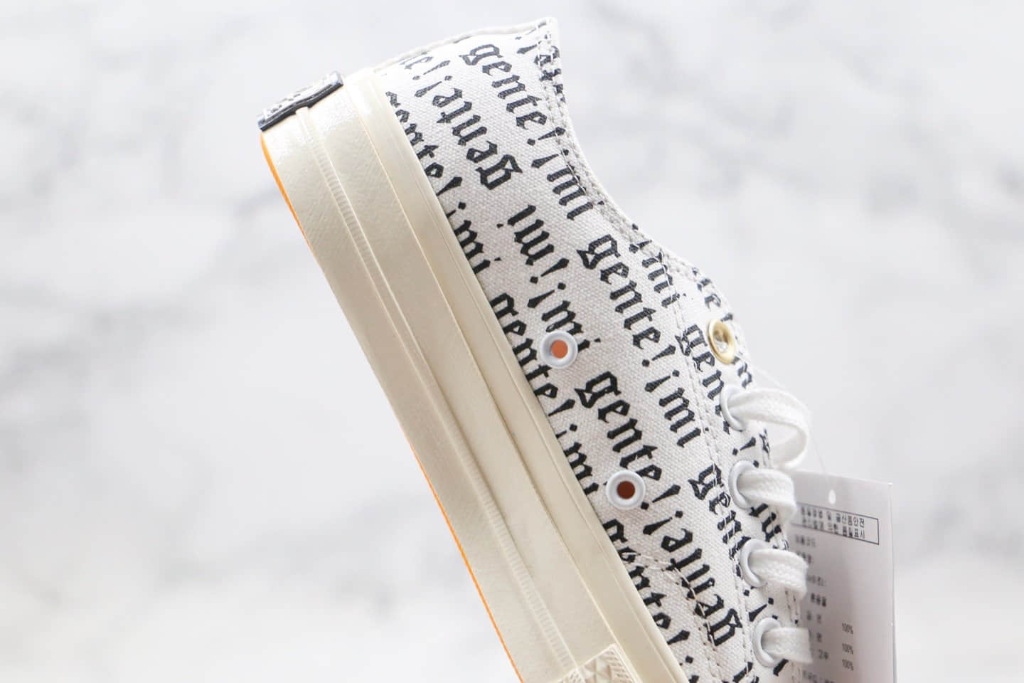 匡威Converse x J Balvin Willy William公司级版本西班牙乐队联名款低帮白黑色字母印花帆布鞋正确双围条硫化蓝底 货号:169587C