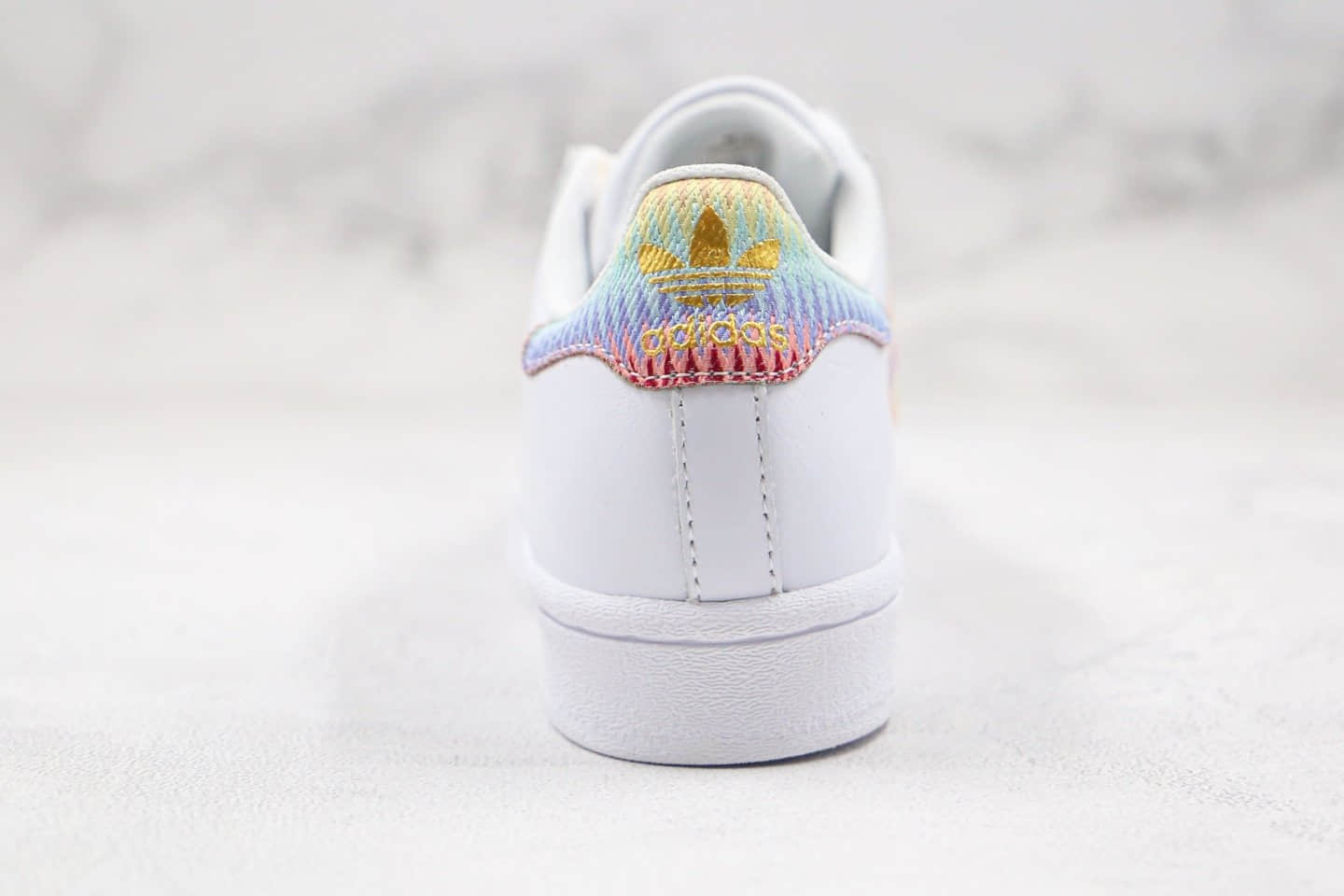 阿迪达斯Adidas Originals Superstar Superstar纯原版本三叶草贝壳头炫彩白彩虹配色板鞋原鞋开模一比一打造 货号:FX3923