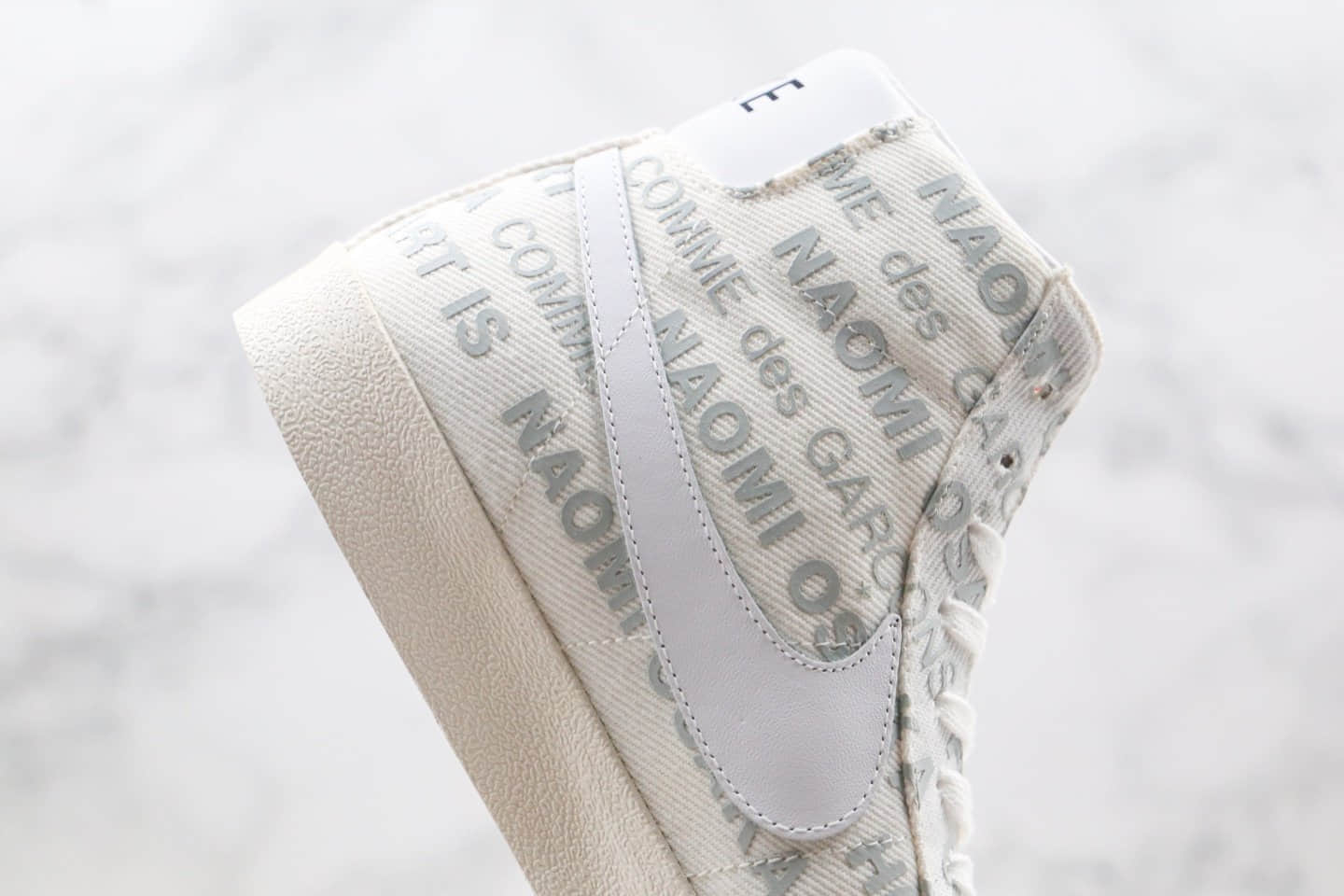 耐克Nike Blazer x Naomi Osaka x CDG纯原版本中帮开拓者川久保玲大坂直美三方联名款白灰色涂鸦板鞋原盒原标 货号:DA5383-100