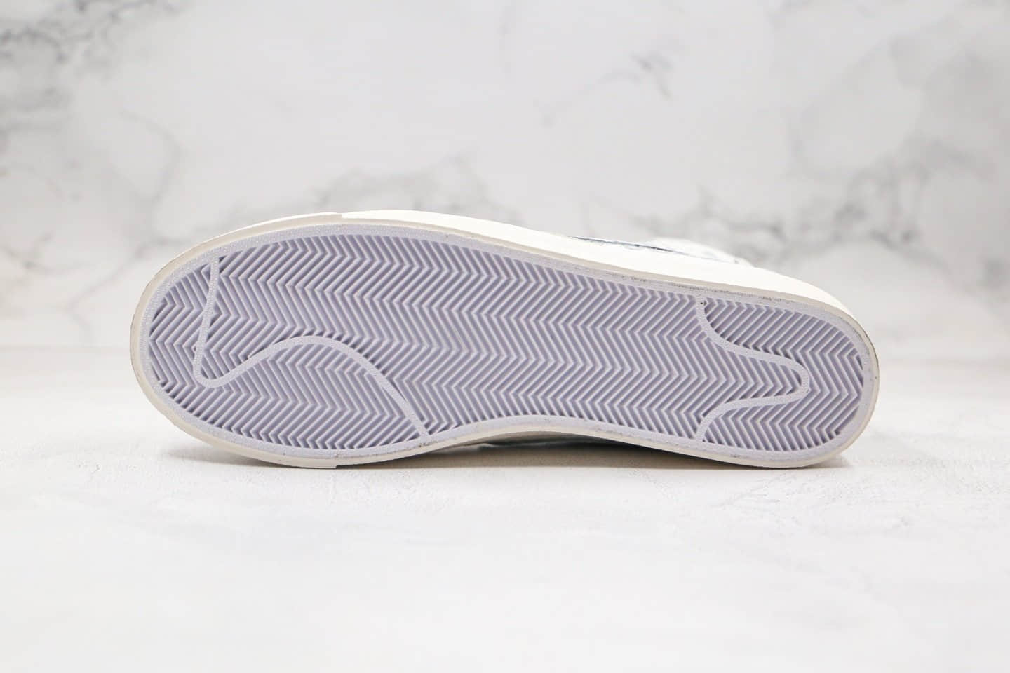 耐克Nike Blazer x Naomi Osaka x CDG纯原版本中帮开拓者川久保玲大坂直美三方联名款白灰色涂鸦板鞋原盒原标 货号:DA5383-100