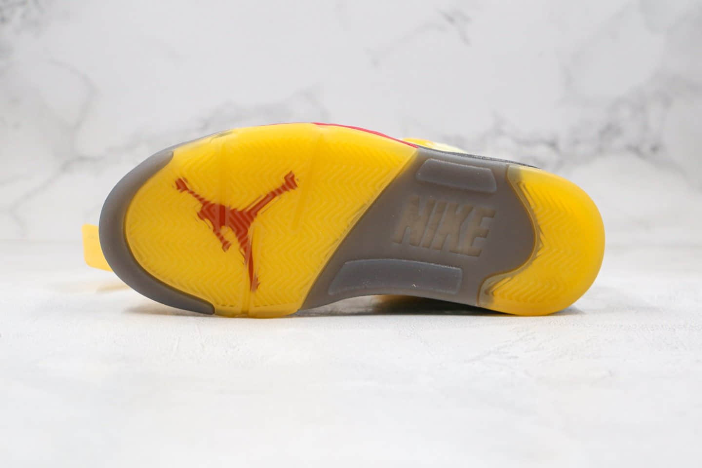 乔丹Air Jordan 5 Sail x OFF-WHITE联名款纯原版本AJ5蝉翼白帆配色原盒配件齐全 货号:DH8565-100