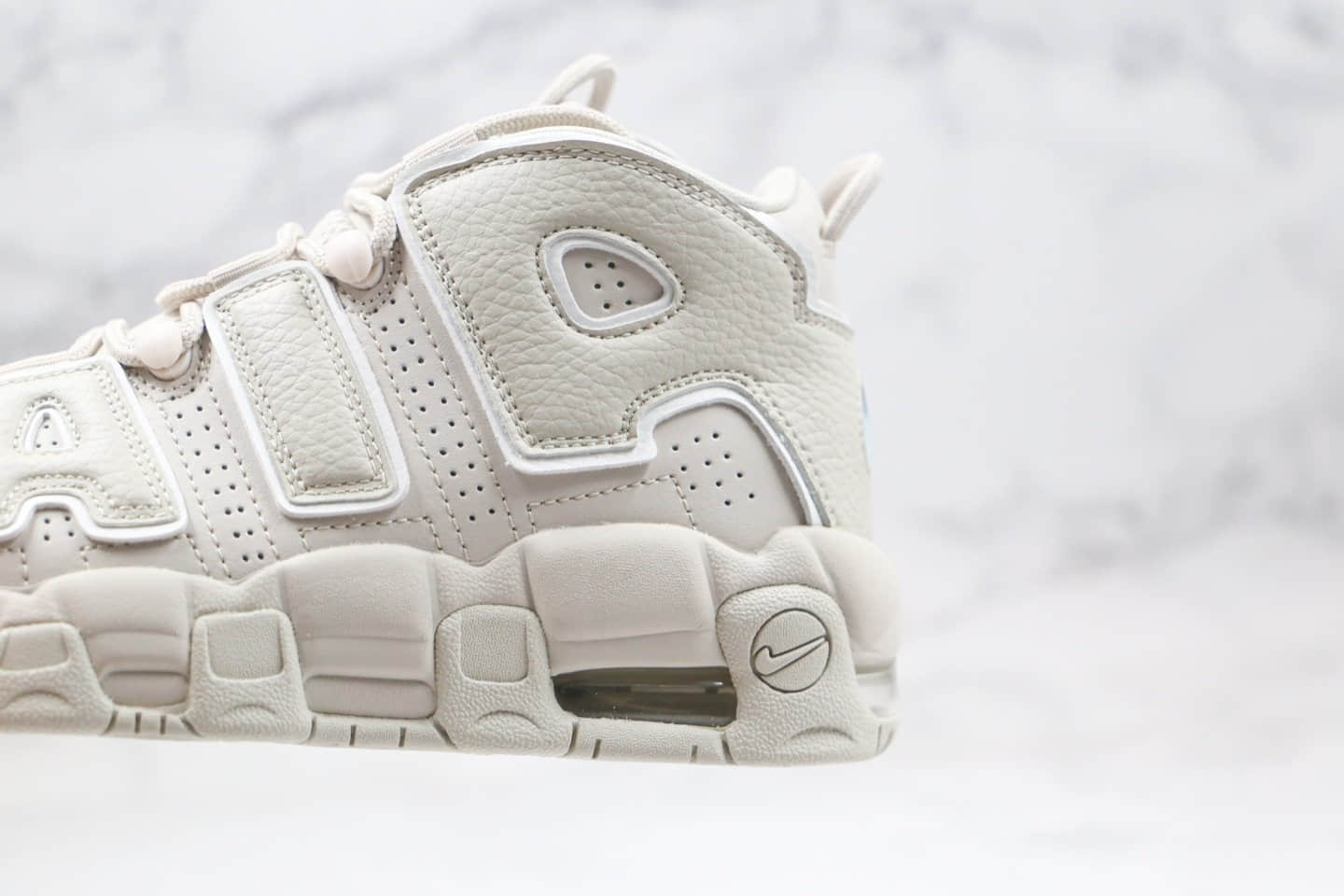 耐克Nike Wmns Air More Uptempo Light Bone纯原版本皮蓬大R米灰色气垫篮球鞋原盒原标 货号:921948-001