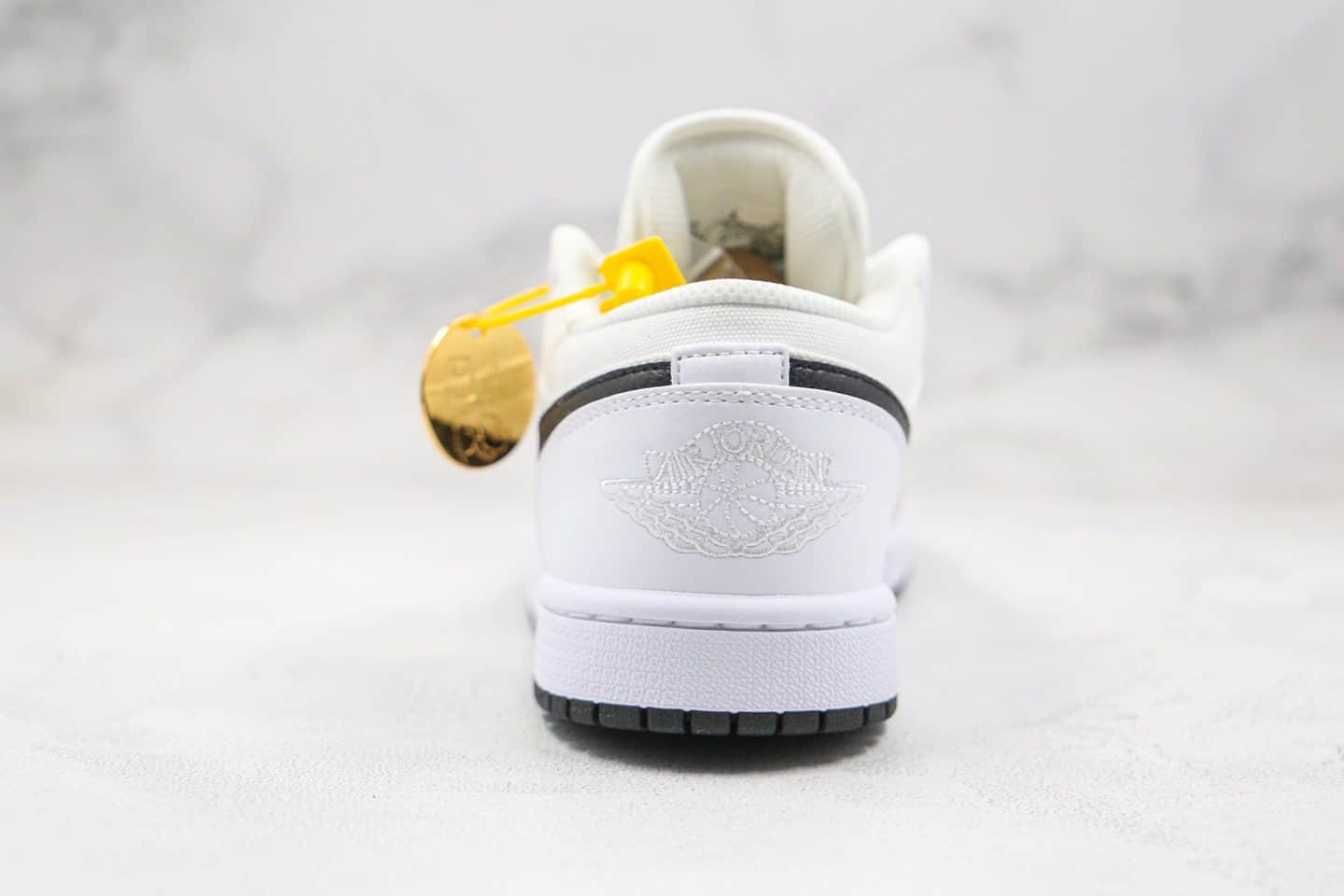 乔丹Air Jordan 1 Low Laser Orange纯原版本低帮AJ1白黑色帆布拼接篮球鞋内置气垫模块 货号:DC3533-100