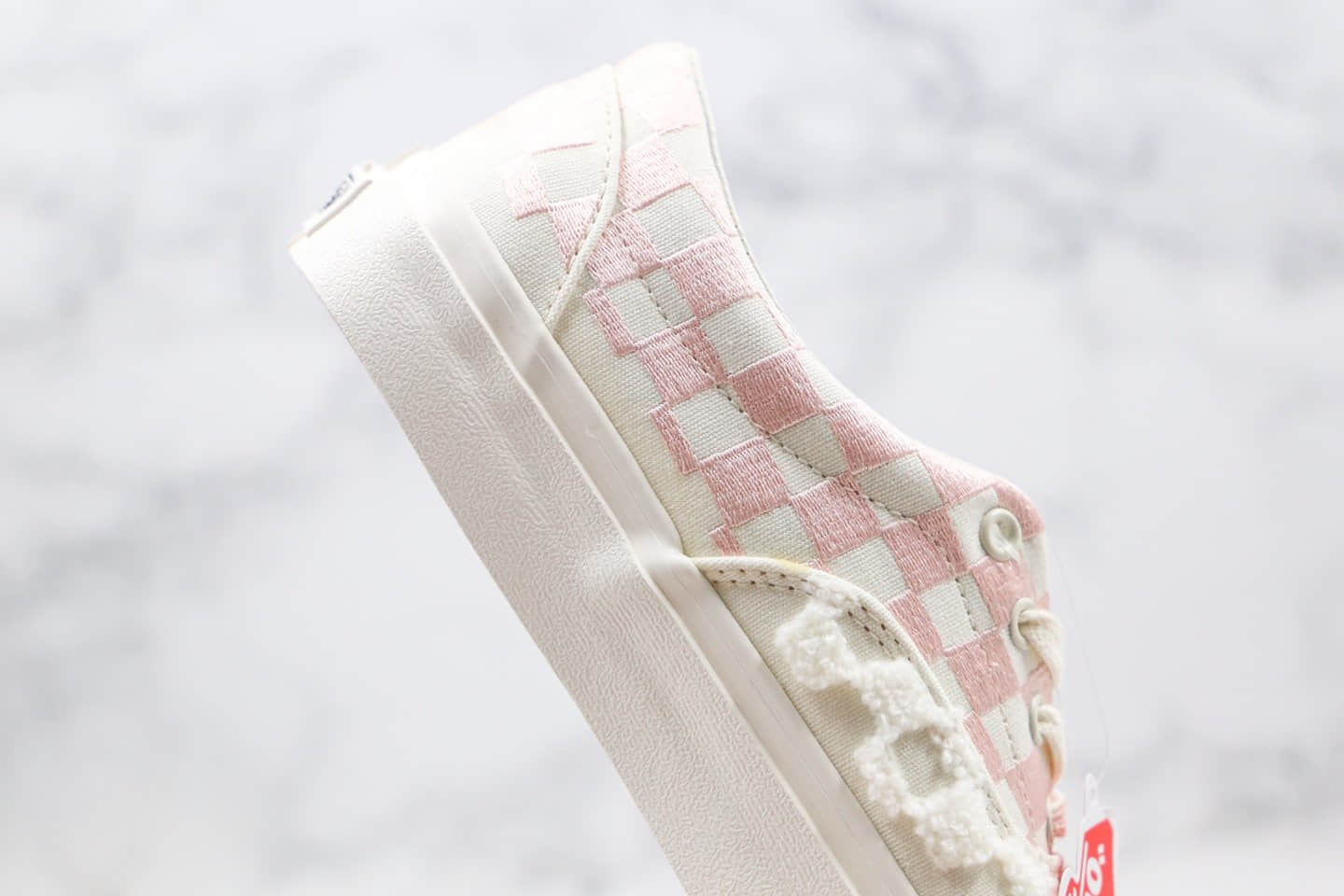 万斯Vans Era 95 DX公司级版本低帮羊绒棋盘格子白粉色绒毛小香风板鞋原盒原标内置钢印 货号:VN0A4U391U9