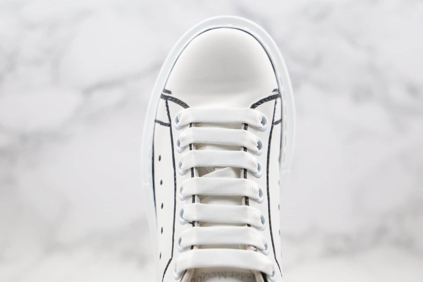 亚历山大Alexander McQueen纯原版本麦昆二次元涂鸦小白鞋原盒配件齐全区别市面通货版本