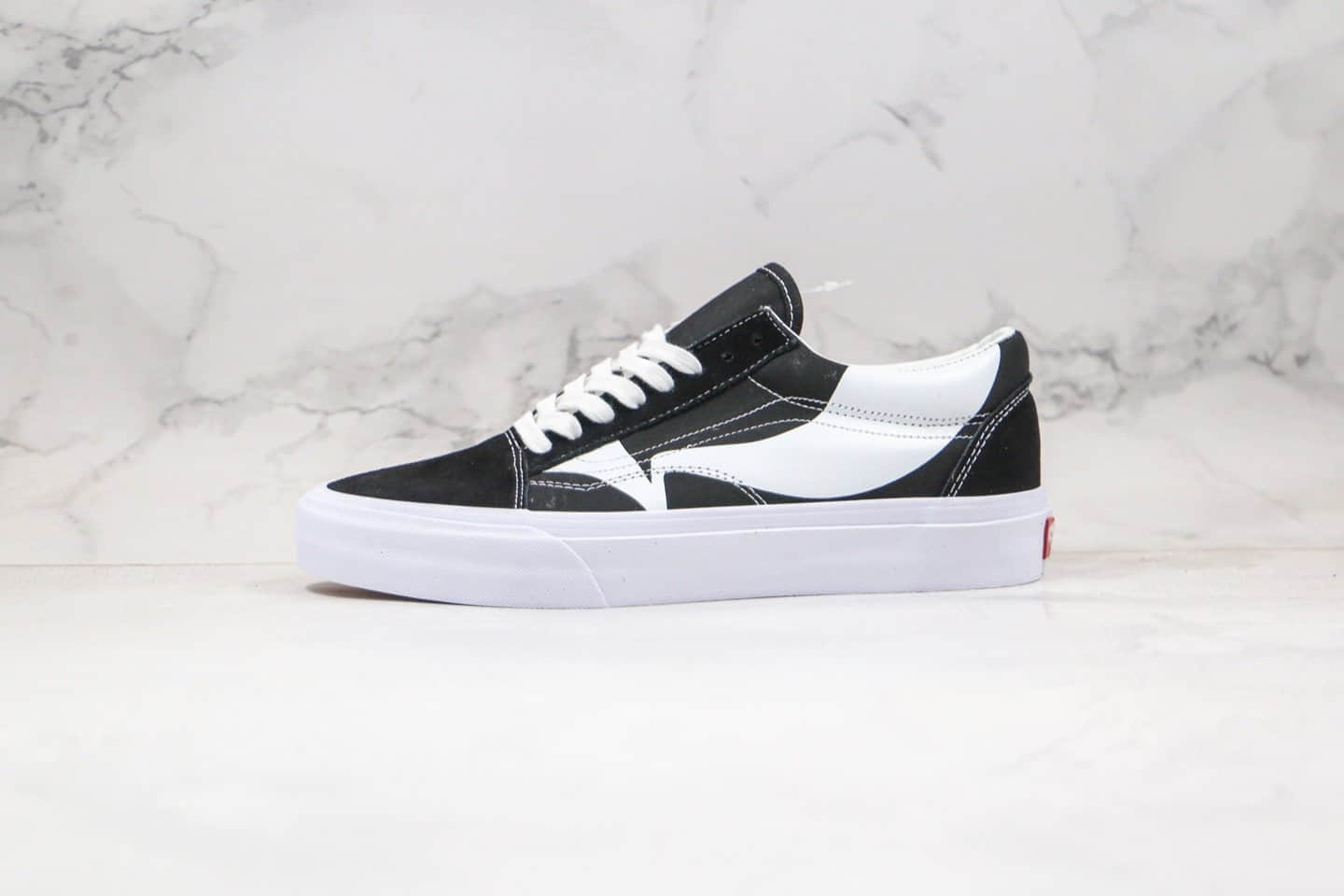 万斯Vans Old Skool公司级版本低帮不规则形状黑白色特别设计硫化板鞋原盒原标内置钢印