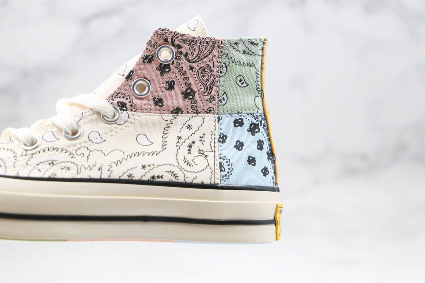 匡威Converse Paisley Pathwork 1970S公司级版本高帮腰果花米白蓝粉色拼接涂鸦帆布板鞋正确双围条硫化蓝底 货号:169881C