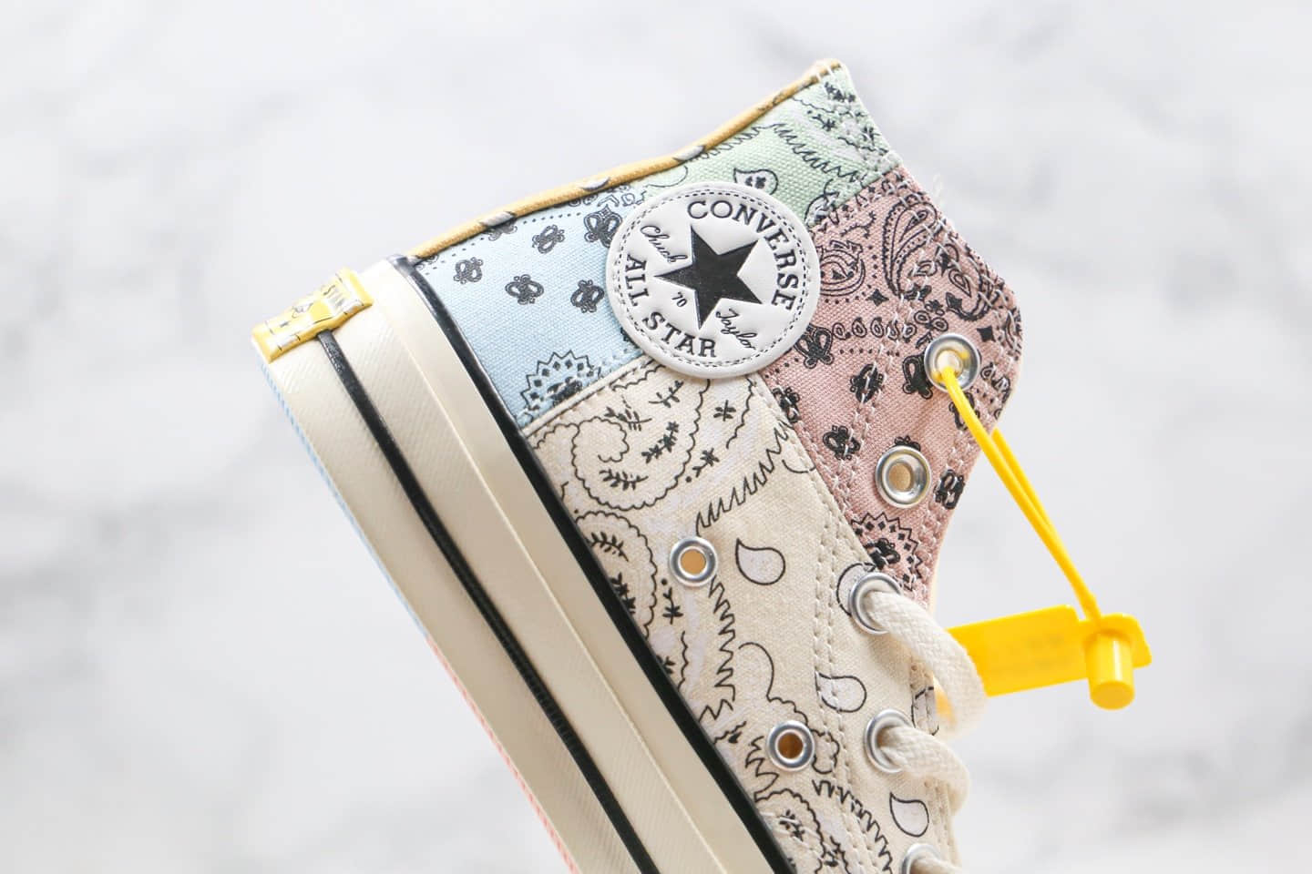 匡威Converse Paisley Pathwork 1970S公司级版本高帮腰果花米白蓝粉色拼接涂鸦帆布板鞋正确双围条硫化蓝底 货号:169881C