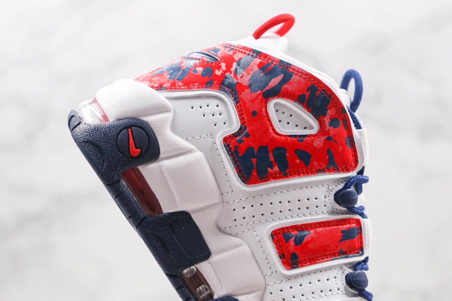 耐克Nike WMNS Air More Uptempo GSBarely Green0纯原版本皮蓬大R迷彩白红蓝色气垫篮球鞋区别市面通货版本 货号:CZ7885-100