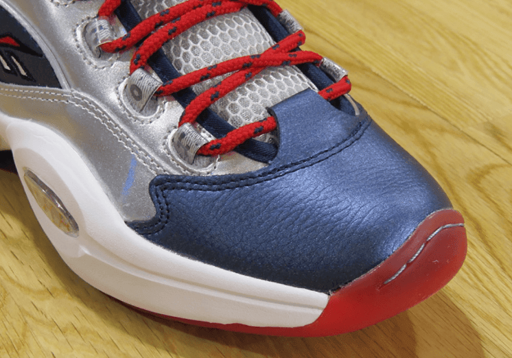 艾佛森 x 哈登 Question Mid新配色曝光!科幻银蓝装扮! 货号:FZ1366