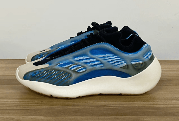 Yeezy 700 V3极光配色最新实物图曝光!8月29日发售!