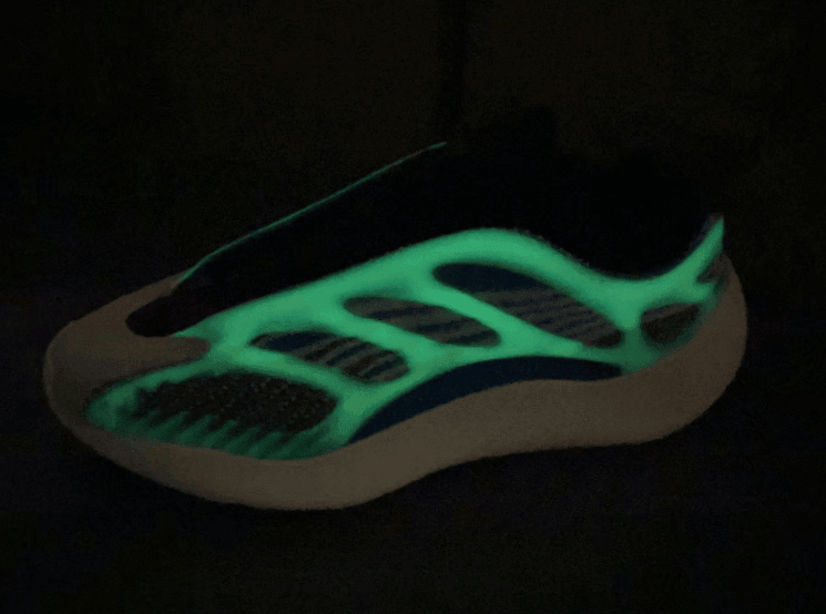 Yeezy 700 V3极光配色最新实物图曝光!8月29日发售!