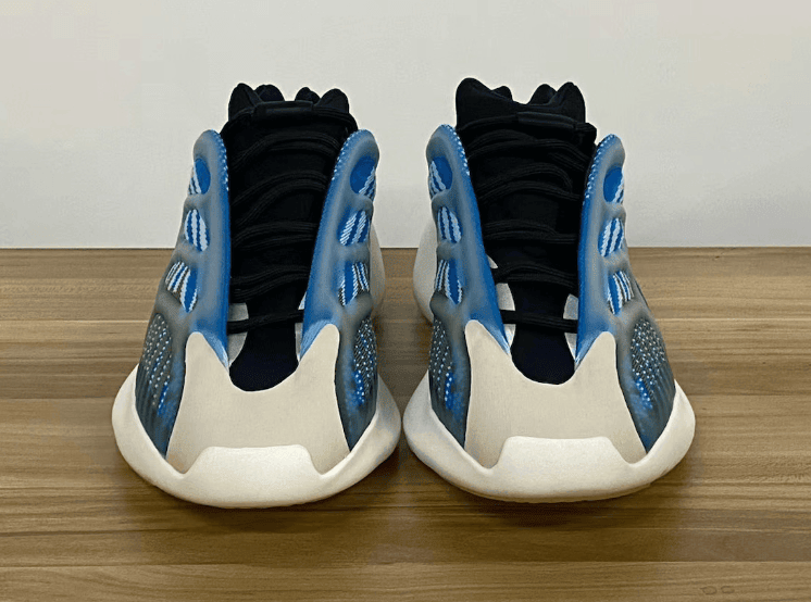 Yeezy 700 V3极光配色最新实物图曝光!8月29日发售!