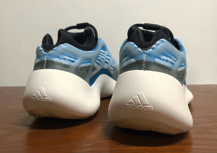 Yeezy 700 V3极光配色最新实物图曝光!8月29日发售!