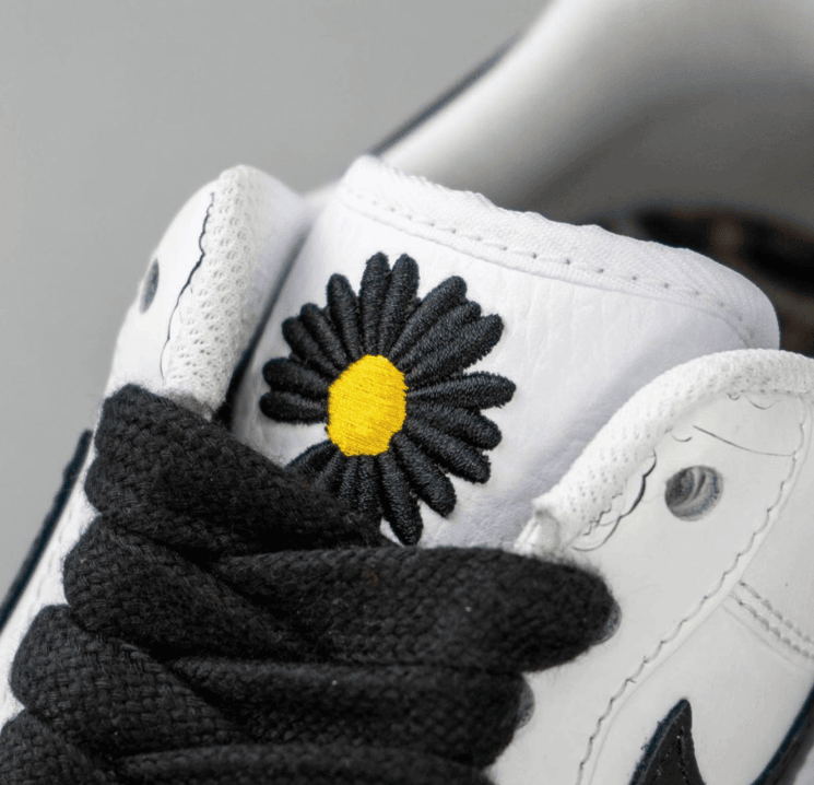 权志龙联名AF1雏菊2.0来袭!还是熟悉的刮刮乐鞋面! 货号:DD3223-100