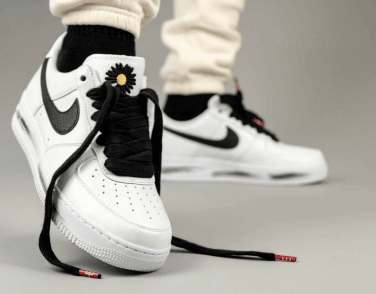 权志龙联名AF1雏菊2.0来袭!还是熟悉的刮刮乐鞋面! 货号:DD3223-100