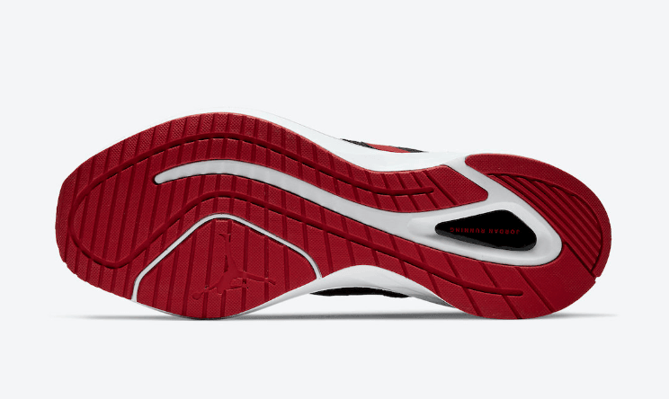 AJ1版蝉翼跑鞋!全新Jordan Air Zoom 85 Runner黑红配色现已发售! 货号:DA3126-006