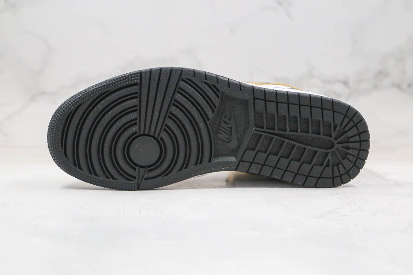 乔丹Air Jordan 1 Mid Metallic Gold纯原版本中帮AJ1液态白金色原盒原标 货号:DC1419-700