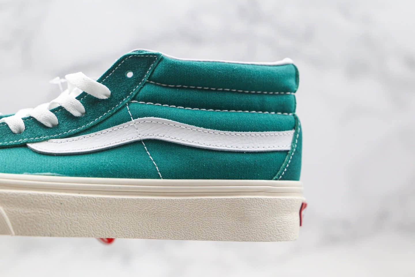 万斯Vans SK8-Mid公司级版本中帮王北车同款复古绿色灰色鞋舌帆布鞋原盒原标 货号:VN0A3WM324Q