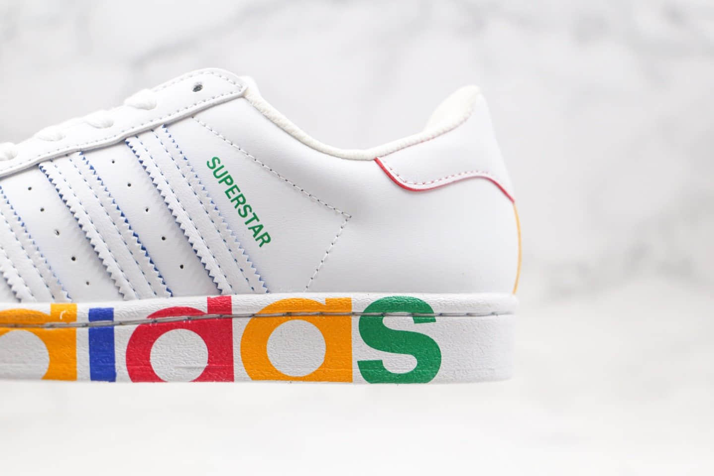 阿迪达斯Adidas Originals Stan Smith纯原版本三叶草贝壳头板鞋50周年彩色LOGO彩虹色原盒原标 货号:FY1147