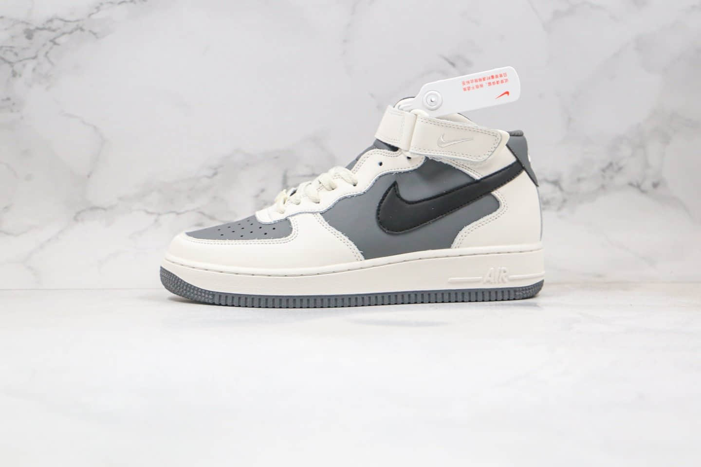 耐克Nike Air Force 1 '07纯原版本空军一号中帮板鞋白灰黑色原材打造内置气垫 货号:638130-009