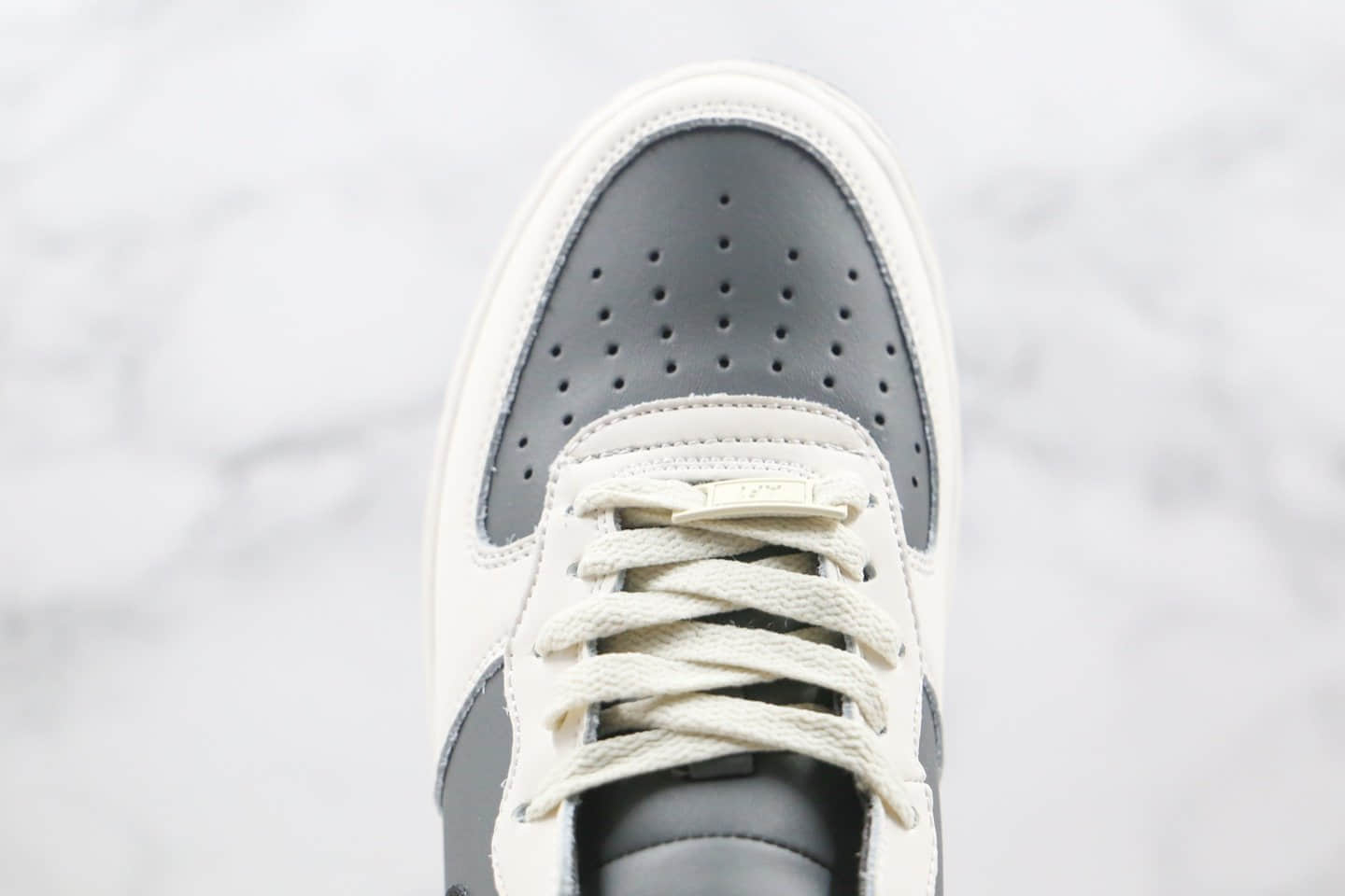 耐克Nike Air Force 1 '07纯原版本空军一号中帮板鞋白灰黑色原材打造内置气垫 货号:638130-009