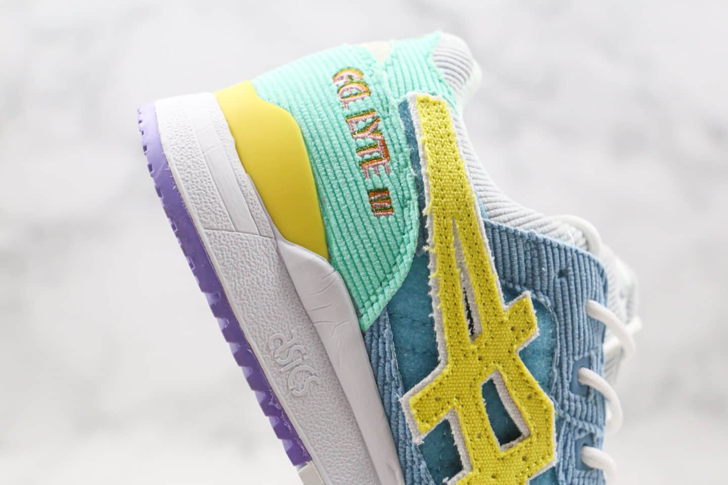亚瑟士Asics Gel Lyte III x Sean Wotherspoon x atmos纯原版本三方联名款灯芯绒彩虹鸳鸯配色原盒原标 货号:1203A019-000