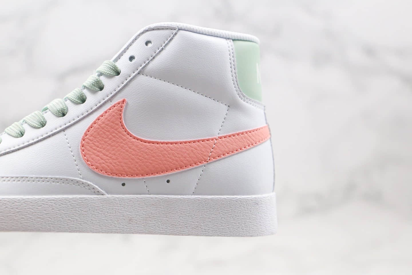 耐克Nike W Blazer Mid Vintage Suede纯原版本中帮开拓者白粉绿色原厂贝利头层皮 货号：AV9376-605