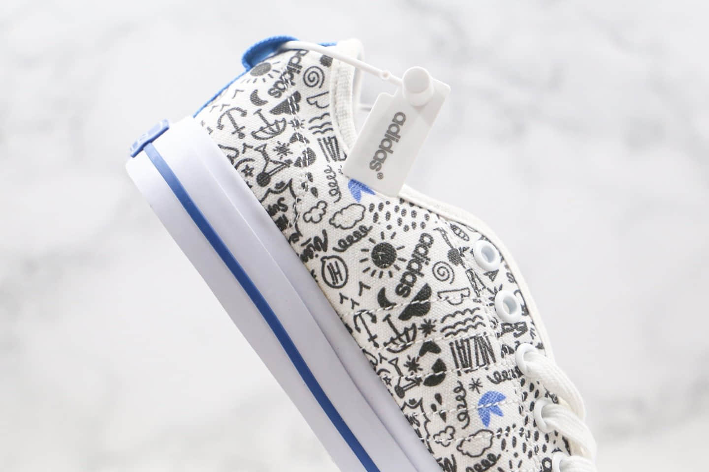 阿迪达斯Adidas Nizza纯原版本校园板鞋白蓝色涂鸦印花原盒原标原鞋开模 货号:FY3090