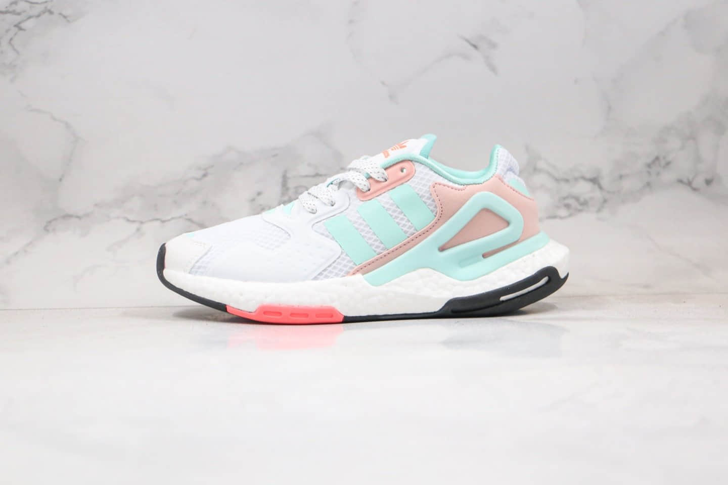 阿迪达斯Adidas Originals 2020 Day Jogger Boost纯原版本三叶草夜行者二代白绿粉色爆米花跑鞋原盒原标 货号:FY3018