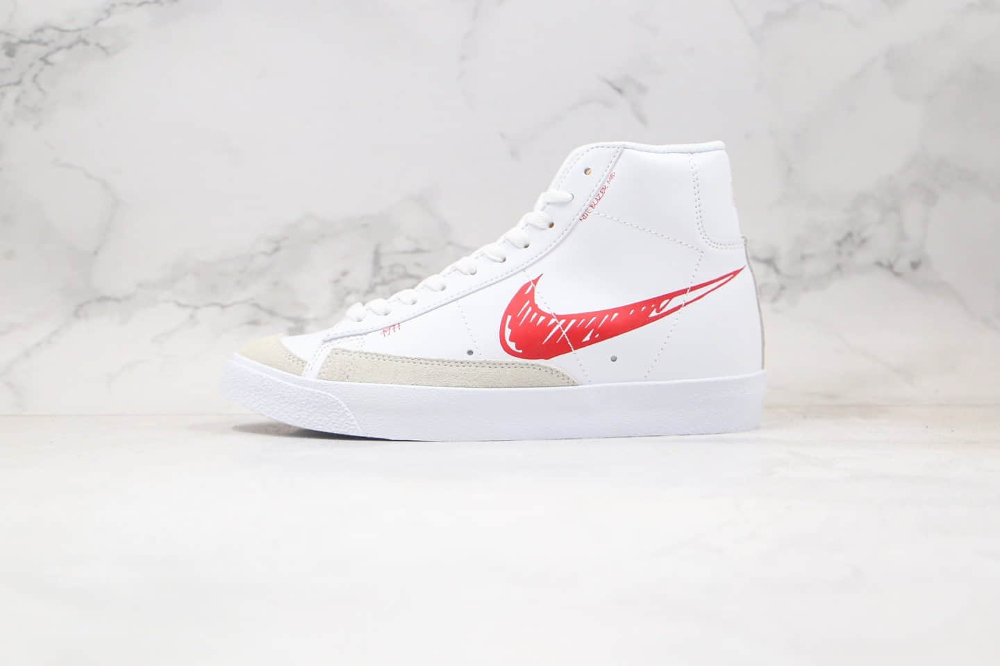 耐克Nike Blazer Mid纯原版本中帮开拓者二次元手稿涂鸦白红色板鞋原档案数据开发 货号:CW7580-100