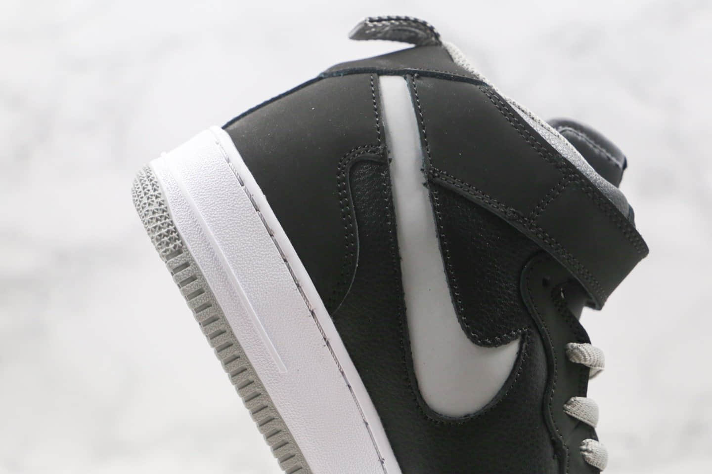 耐克Nike Air Force 1 Premium纯原版本中帮空军一号黑灰色荔枝皮纹板鞋内置全掌Sole气垫 货号:BQ6819-008