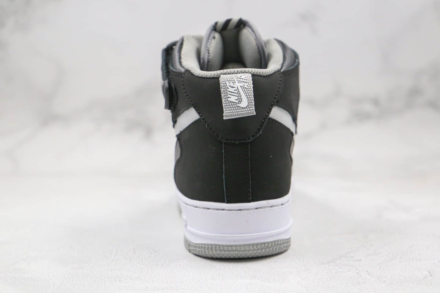 耐克Nike Air Force 1 Premium纯原版本中帮空军一号黑灰色荔枝皮纹板鞋内置全掌Sole气垫 货号:BQ6819-008