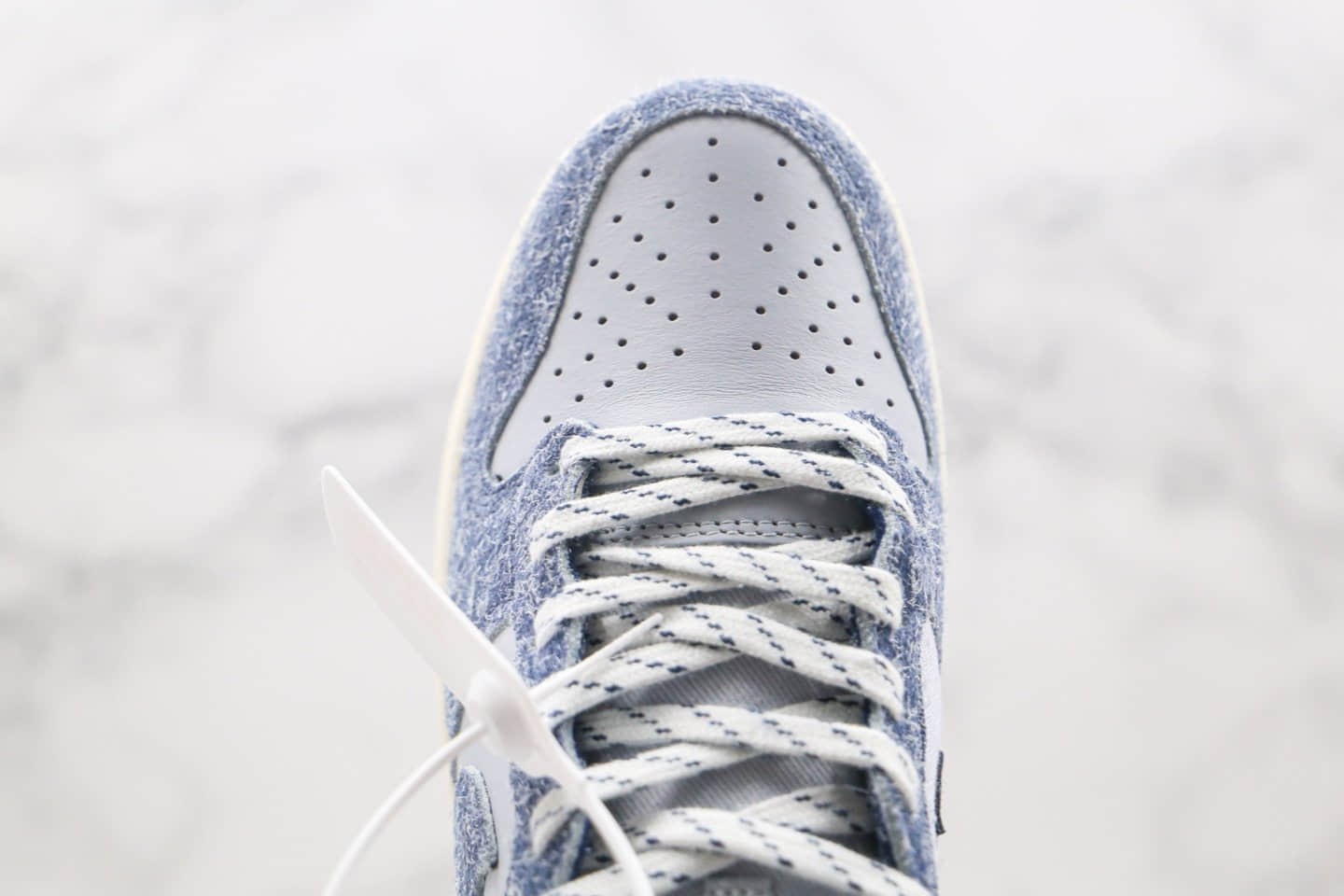 耐克Nike SB Dunk Hight Strawberry Cough纯原版本高帮咳嗽草莓SB DUNK板鞋灰蓝色原楦头纸板打造 货号：CW3092-400