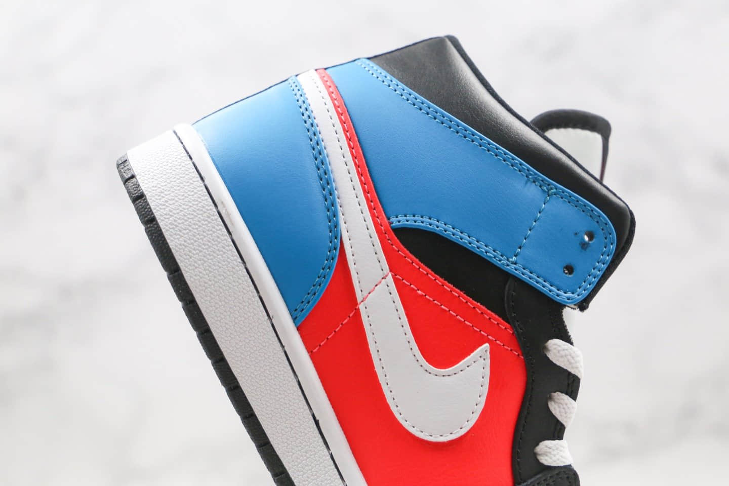 乔丹Air Jordan 1 Mid纯原版本中帮AJ1彩色拼接篮球鞋原档案数据开发 货号:CV5276-001