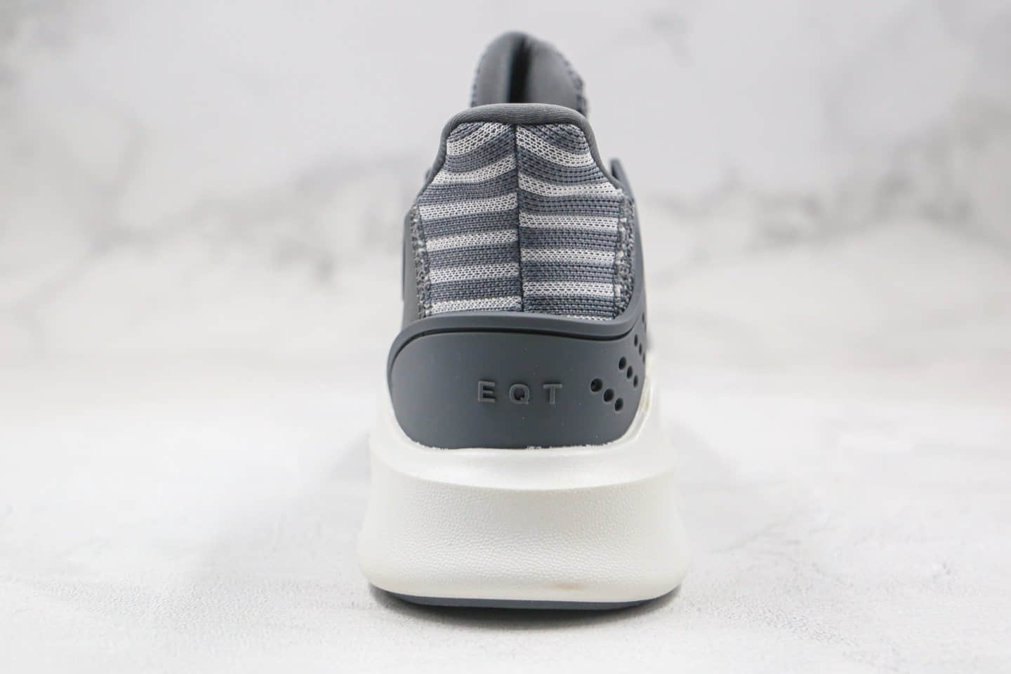 阿迪达斯Adidas EQT BASK ADV纯原版本支撑者系列EQT慢跑鞋深灰白色原档案数据开发 货号:FU9020