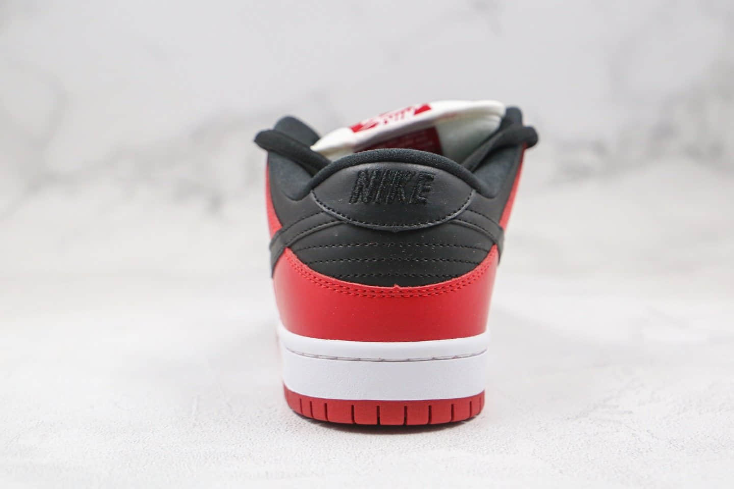 耐克Nike SB Dunk Low“Chicago”纯原版本SB低帮板鞋芝加哥原鞋开模内置气垫 货号：BQ6817-600