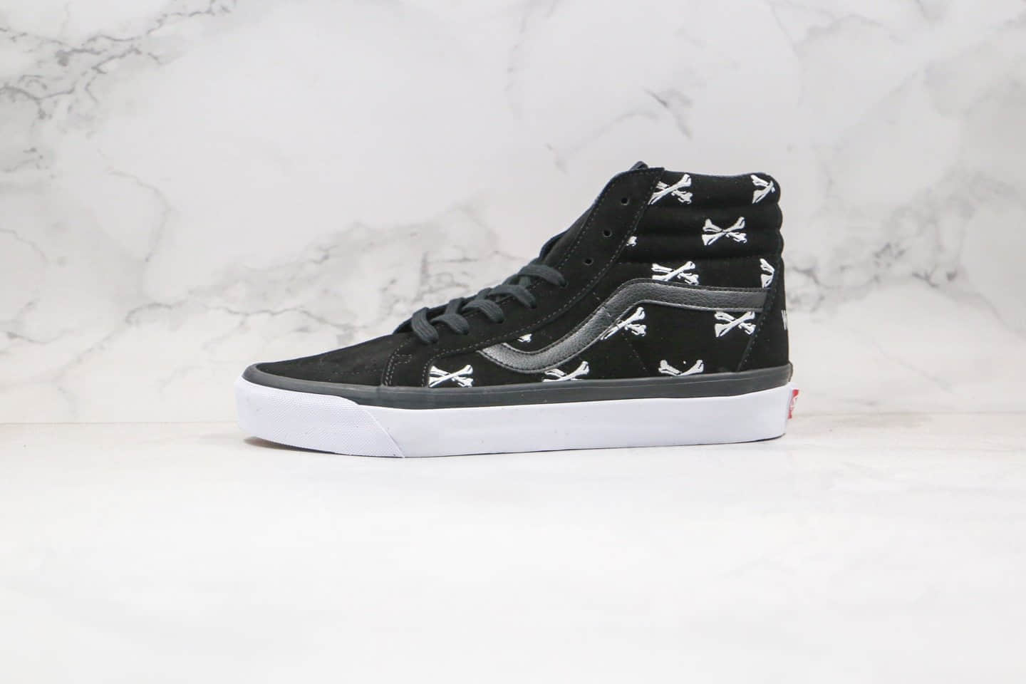 万斯WTAPS x Vans OG Sk8-Hi Lx公司级版本联名高帮麂皮板鞋黑色骨棒原厂档案数据开发 货号:VN0A4BVB20P