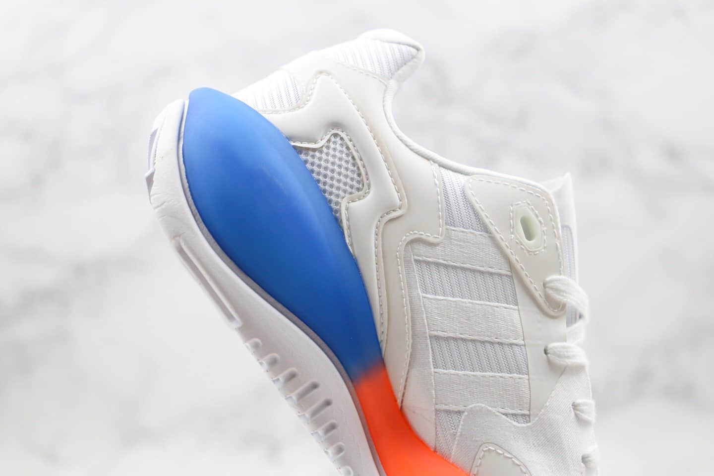 阿迪达斯adidas Originals ZX ALKYNE纯原版本未来球鞋白蓝色(炔)化学元素系列内置巴斯夫缓震大底 货号:FV2315