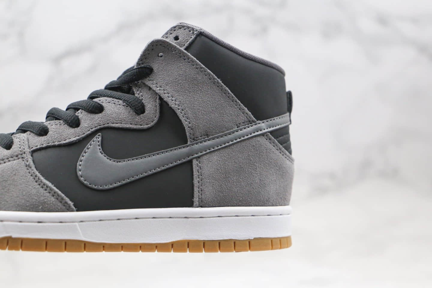 耐克Nike SB Zoom Dunk High Pro公司级版本高帮麂皮SB板鞋灰黑色原装原盒 货号:854851-066